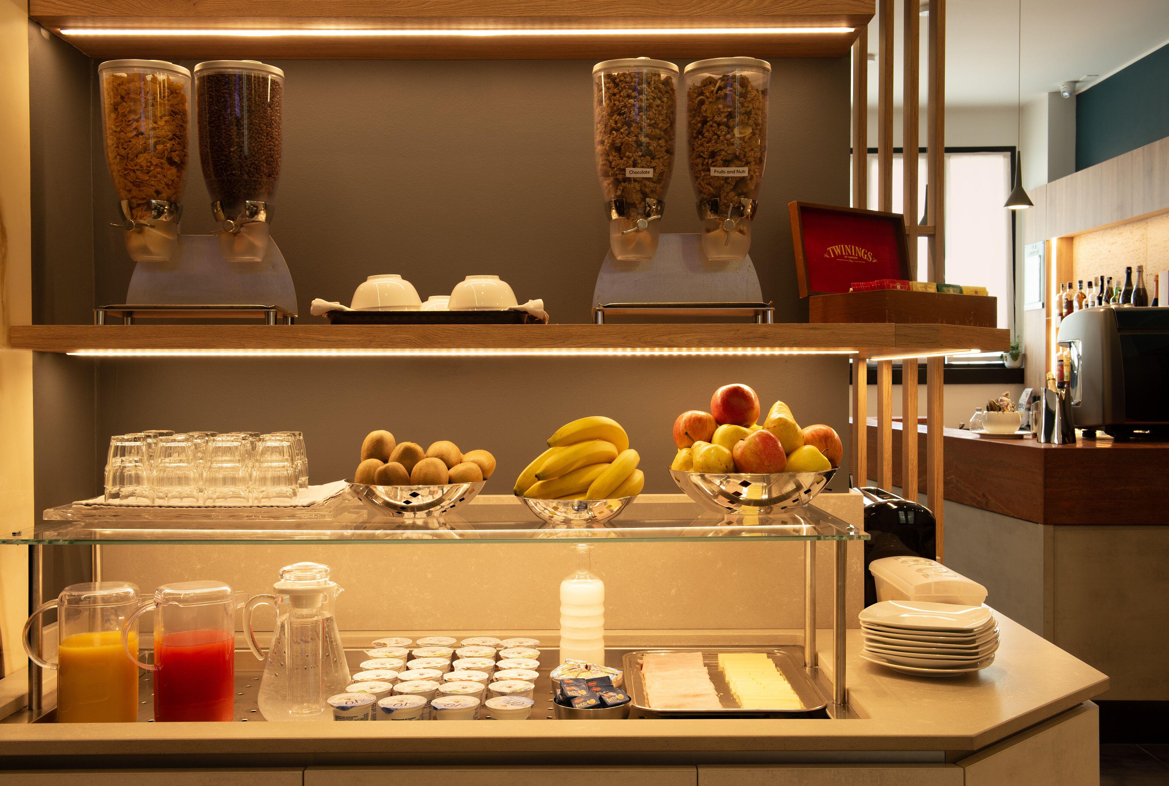 Hotel Five — Foto 1